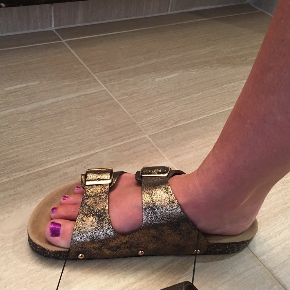 1 left ❤️SALE 2 for $14❤️New Mudd buckle slides - Picture 6 of 8